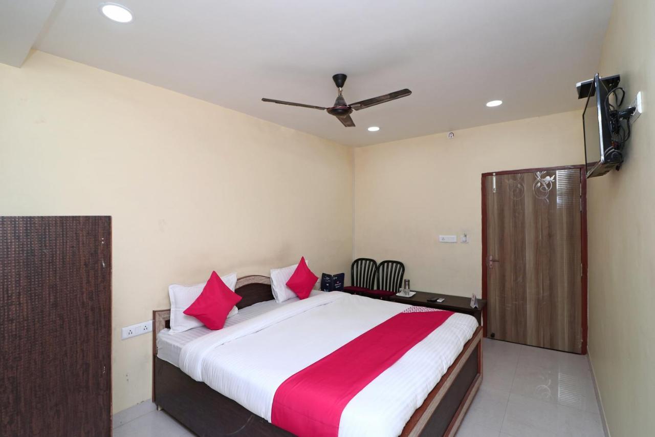 Oyo 15355 Govind Guest House Горакхпур Экстерьер фото