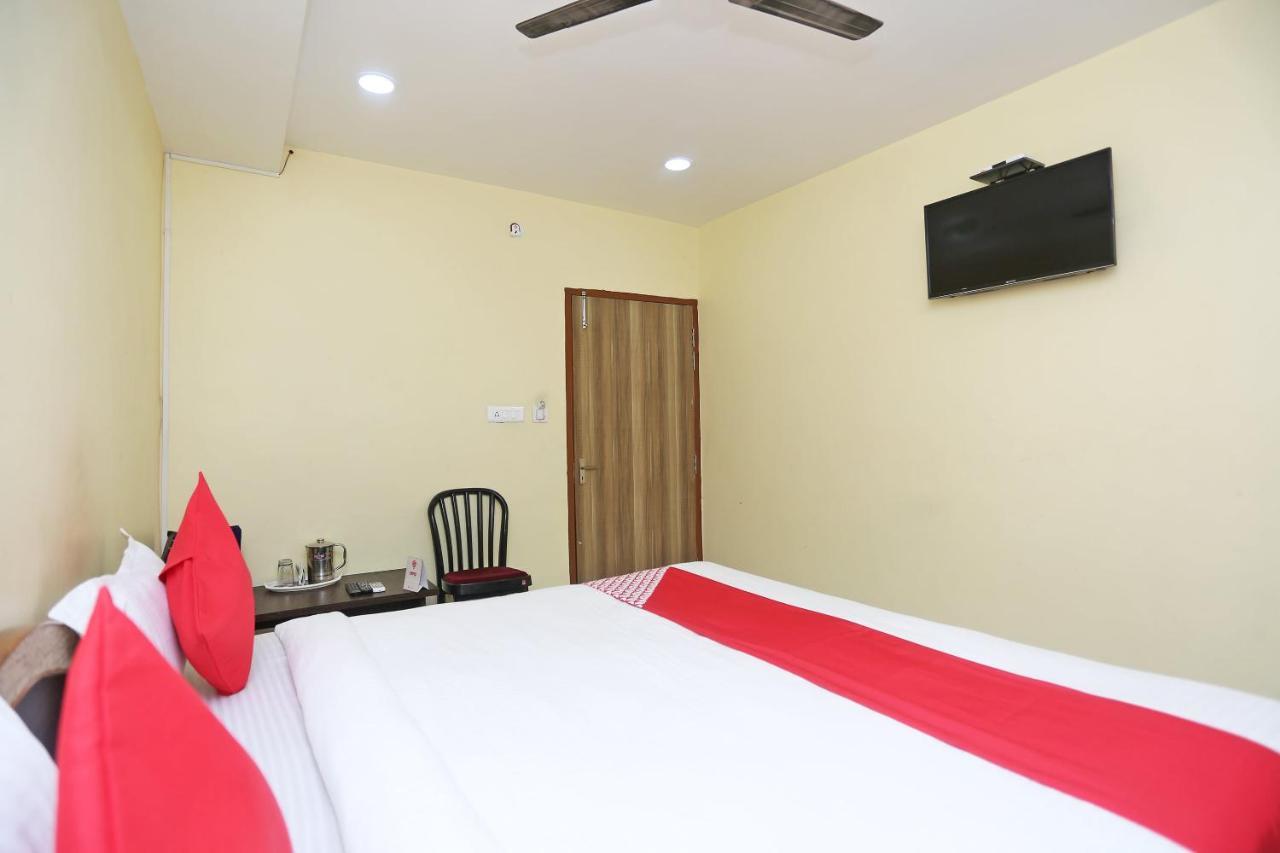 Oyo 15355 Govind Guest House Горакхпур Экстерьер фото