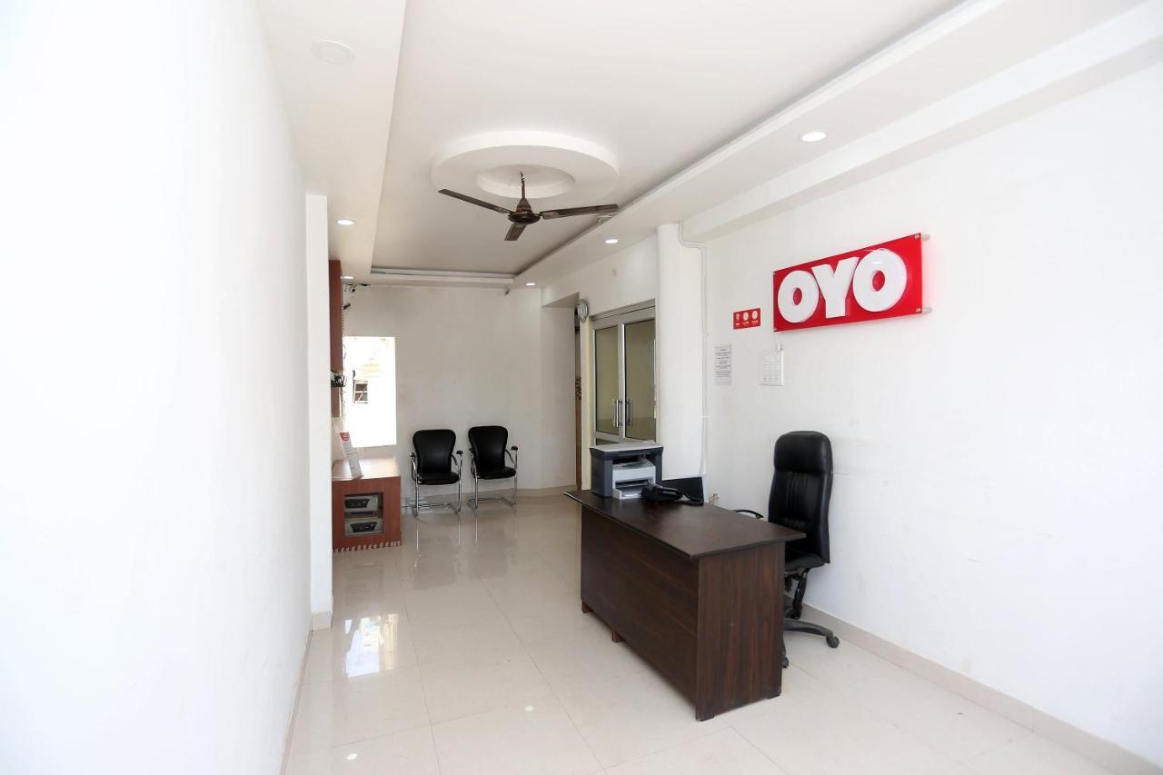 Oyo 15355 Govind Guest House Горакхпур Экстерьер фото